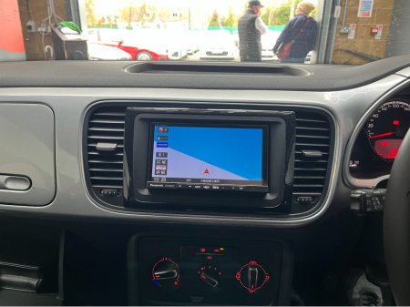 2015 Volkswagen Beetle - thumbnail 16