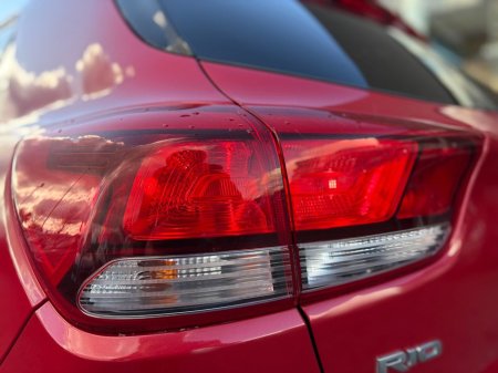 2021 Kia Rio - thumbnail 10