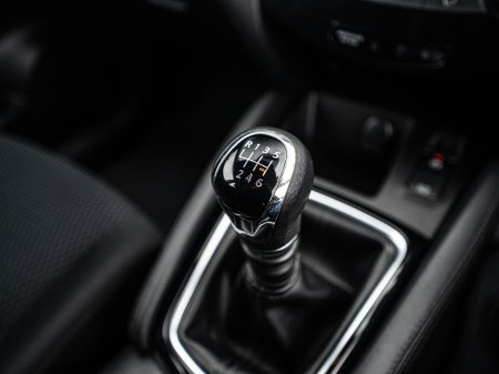 2018 Nissan Qashqai - thumbnail 25