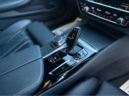 2022 BMW 5 Series - thumbnail 25