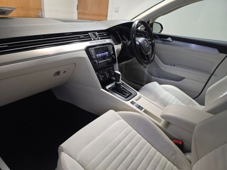 2017 Volkswagen Passat Highline 2.0 TDi Automatic Saloon €13,950 thumbnail