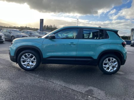 2025 Jeep Avenger 1.2 PETROL 100HP MT Altitude thumbnail