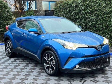 2017 Toyota C-HR 1.8 HYBRID/ HALF LEATHER HEATED SEATS // DIAMOND CUT ALLOYS// FULL SERVICE HISTORY / €17,900 thumbnail