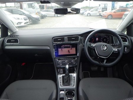 2018 Volkswagen Golf 182 TSI ComfortLine Tech-Edition €17,750 thumbnail