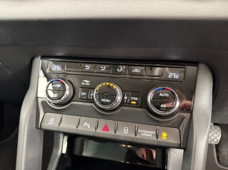 2024 Skoda Karoq 2.0TDI SEL *5.9% APR* €70 PER WEEK ON PCP €33,995 thumbnail