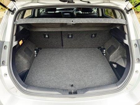 2016 Toyota Auris - thumbnail 14