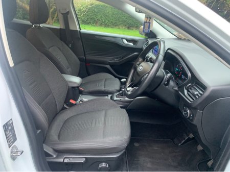 2021 Ford Focus - thumbnail 17