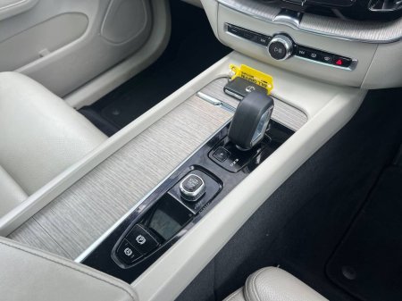 2023 Volvo XC60 - thumbnail 12