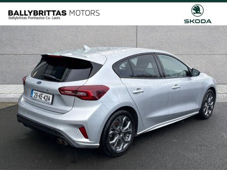 2025 Ford Focus - thumbnail 5