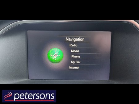 2017 Volvo V40 2.0 D2 MOMENTUM NAV + 120BHP 5DR €12,950 thumbnail