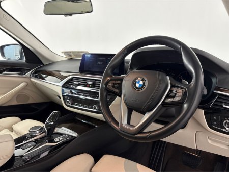 2019 BMW 5 Series - thumbnail 15