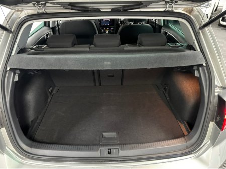 2019 Volkswagen Golf *VOLKSWAGEN GOLF* *DSG* *LOW MILEAGE* *PRONAV WIDE SCREEN* *AUTO LIGHTS* *DLA* *DIGITAL DASH* *REVERSE CAMERA* **FINANCE AVAILABLE* *TRADE INS WELCOME* €19,950 thumbnail
