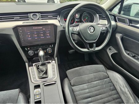 2020 Volkswagen Passat 2.0 TDi Highline 190  BHP Auto - Ultra Low Miles - SOLD €27,950 thumbnail