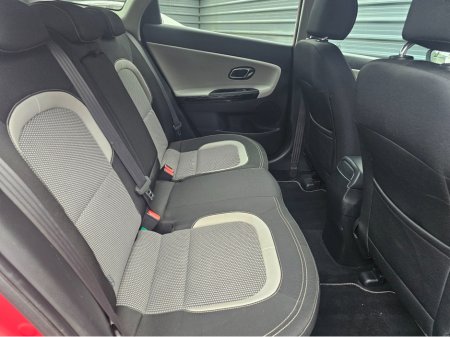 2017 Kia Ceed - thumbnail 2