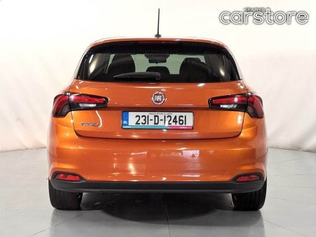 2023 Fiat Tipo - thumbnail 4
