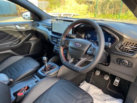 2025 Ford Focus ST-Line X 1.0 125BHP... Full leather seats thumbnail