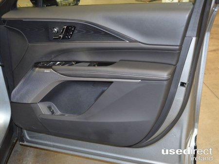 2026 Cadillac Lyriq - thumbnail 30