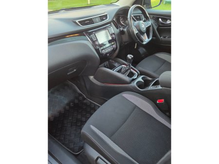 2017 Nissan Qashqai 1.5 DSL SV €14,950 thumbnail