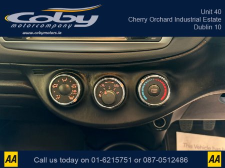 2014 Toyota Yaris - thumbnail 28