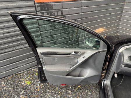 2012 Volkswagen Golf 1.2 TSI AUTO 5DR €8,995 thumbnail