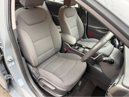 2022 Hyundai Ioniq PREMIUM EV//LOW MILEAGE//HYUNDAI SERVICE HISTORY//SIMI AND AA DEALER €15,900 thumbnail