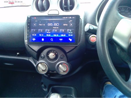 2011 Nissan Micra - thumbnail 10