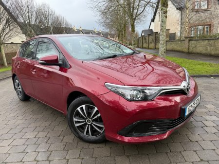 2017 Toyota Auris 1.33 VVT-I ACTIVE TSS 5DR S/S 100BHP €13,950 thumbnail