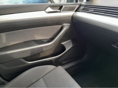 2016 Volkswagen Passat - thumbnail 24