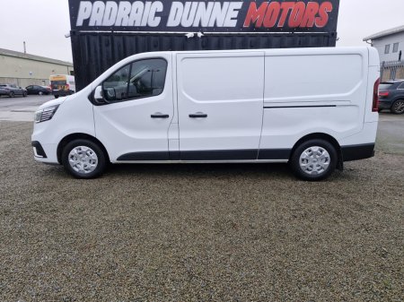 2023 Renault Trafic RED VAN FWD 130 3T1 E6 L2H1 3DR €18,450 thumbnail