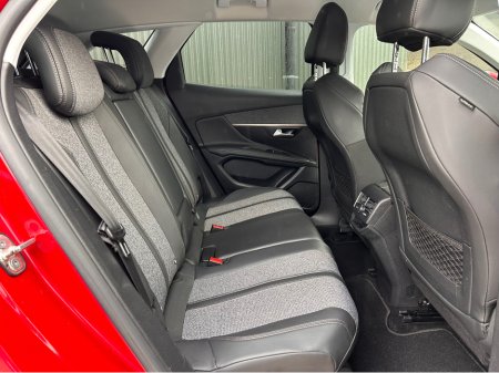 2018 Peugeot 3008 ALLURE 1.5 BLUE HDI 130 6 6.2 4DR €15,950 thumbnail