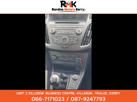 2016 Ford Focus - thumbnail 8