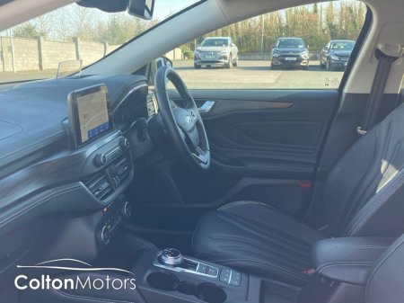 2021 Ford Focus - thumbnail 10