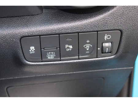 2023 Hyundai Kona 1.6 HYBRID Executive Two Tone Roof Auto €27,950 thumbnail