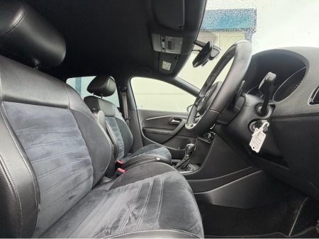 2016 Volkswagen Polo VW POLO €13,950 thumbnail