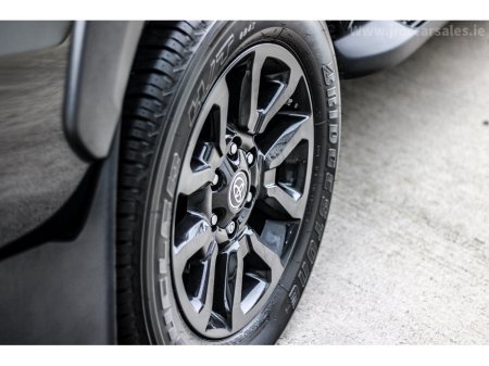 2026 Toyota Hilux - thumbnail 17