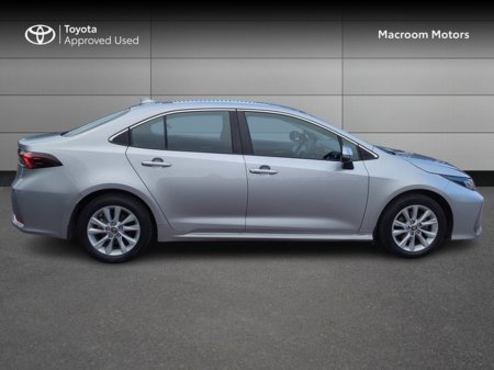 2024 Toyota Corolla - thumbnail 3