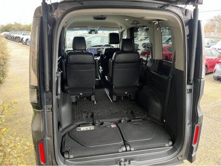 2019 Honda Stepwagon - thumbnail 10