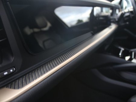 2024 Porsche Cayenne E-Hybrid Coupe €105,000 thumbnail