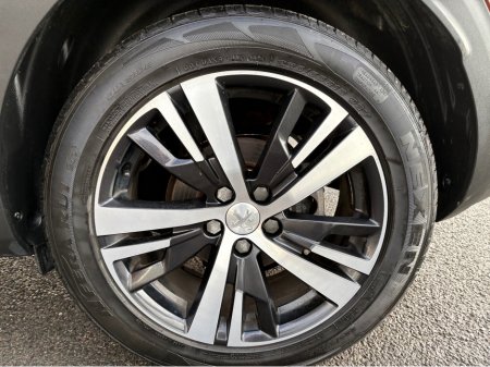 2018 Peugeot 3008 ALLURE 1.2 130 4DR AUTOMATIC//FINANCE AVAILABLE thumbnail