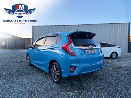 2013 Honda Fit DAA-GP5 €9,499 thumbnail