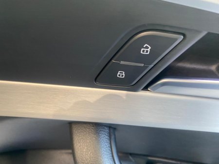 2017 Audi A4 - thumbnail 26