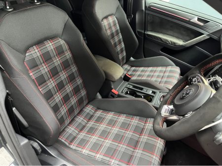 2018 Volkswagen Golf - thumbnail 10