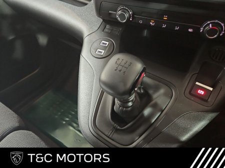 2025 Peugeot Partner PARTNER PRO PLUS 1.5 HDI Price Inc Vat €25,995 thumbnail