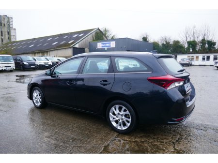 2016 Toyota Auris 1.6 D BUSINESS EDITION 1 110BHP 5DR €12,750 thumbnail
