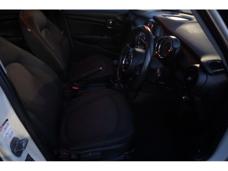 2015 MINI Hatch - thumbnail 19