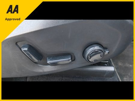 2017 Volvo XC90 2.0 TD T8 R-DESIGN TWIN E ENGINE 5DR AU €29,950 thumbnail