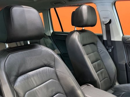 2020 Volkswagen Tiguan - thumbnail 8