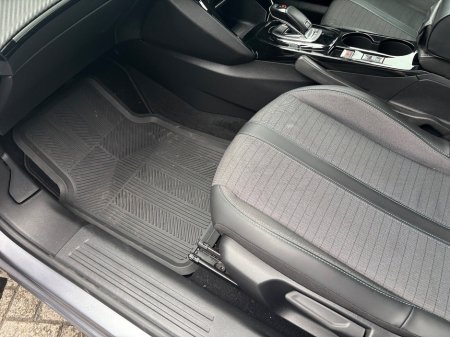 2021 Peugeot 2008 1.2 Puretech 130bhp Auto Allure €19,950 thumbnail