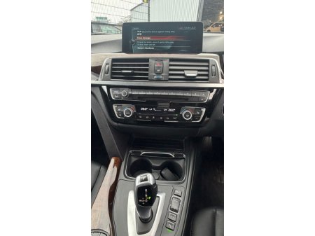 2017 BMW 3 Series - thumbnail 16