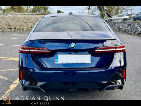 2024 BMW 5 Series - thumbnail 7